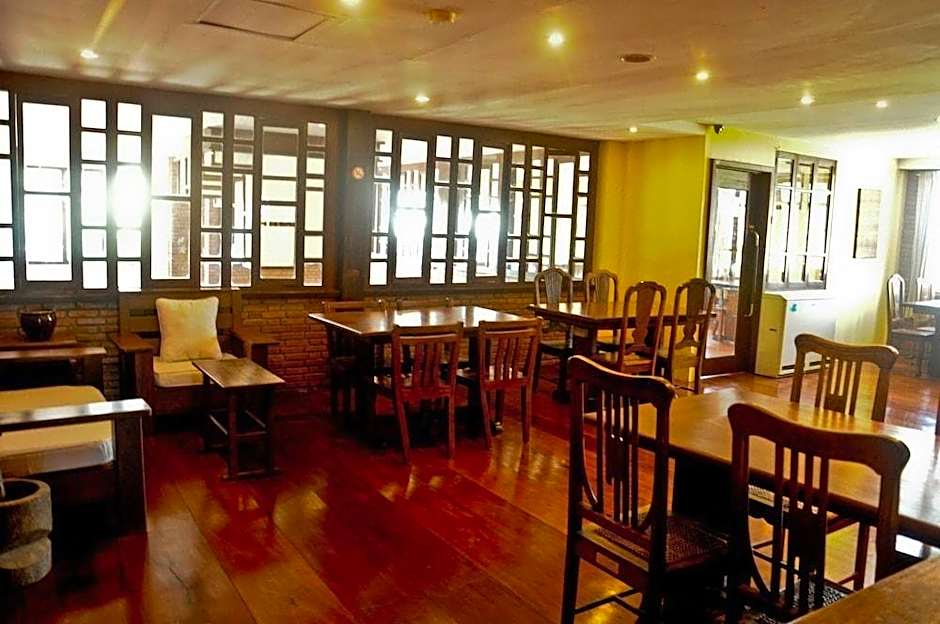 Mango Valley Hotel 1