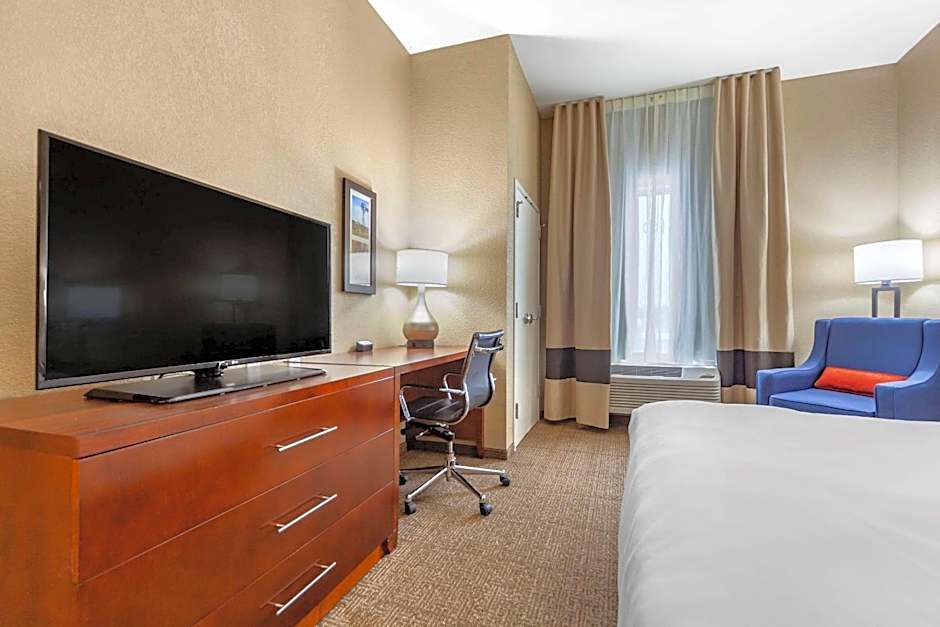 Comfort Inn & Suites Sidney I-80