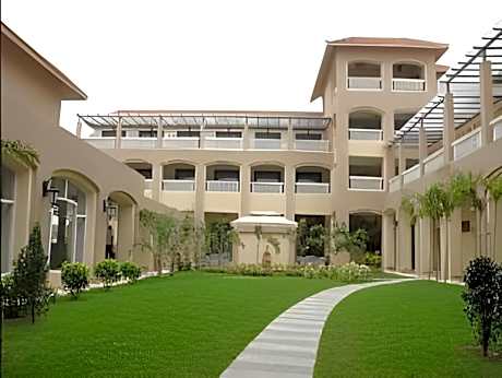 Pramod Convention & Club Resort