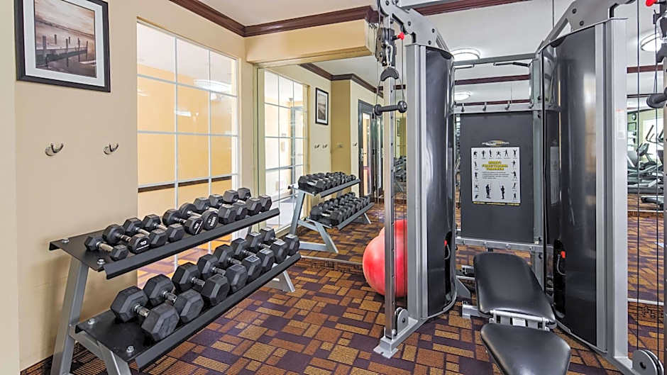 Best Western Plus Addison Dallas Hotel