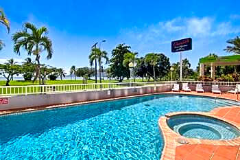 Acacia Court Hotel