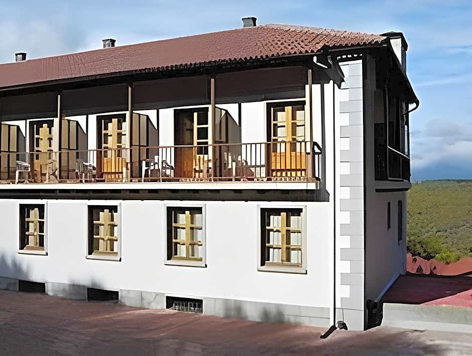 Hotel Cinco Castanos