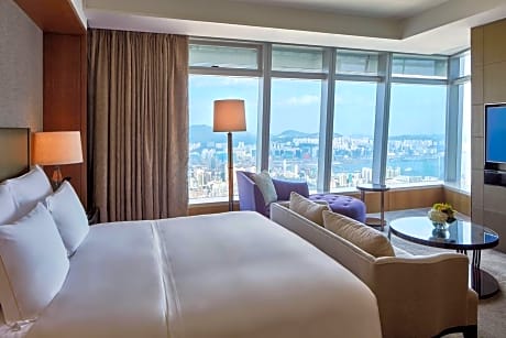 Club Grand Seaview Room with King Bed and Club Lounge Access