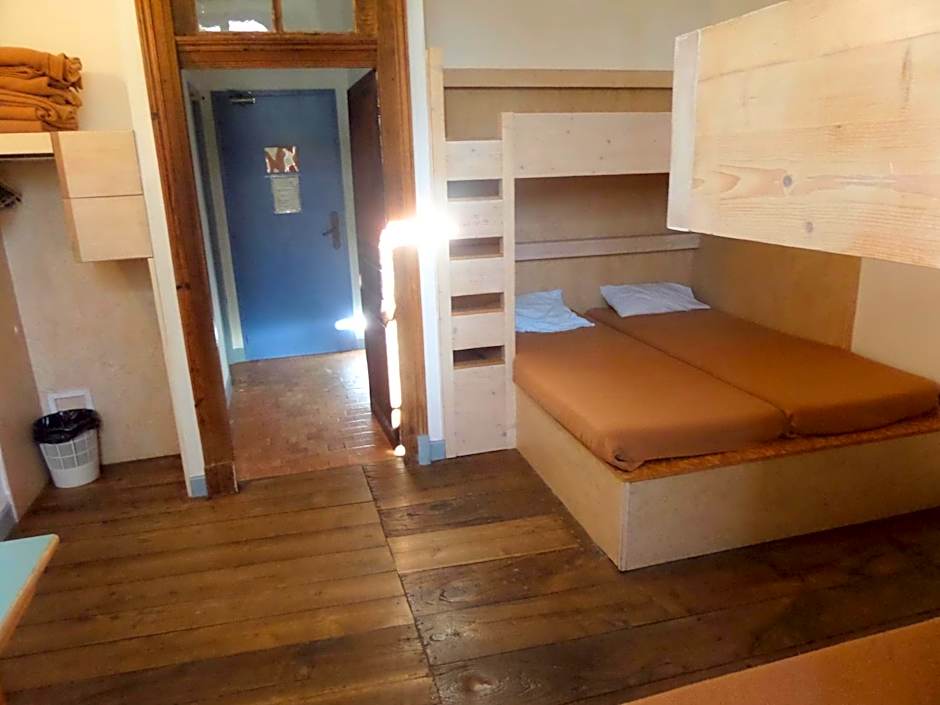 Auberge de Jeunesse HI Cadouin