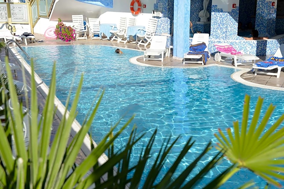 Hotel Embassy
