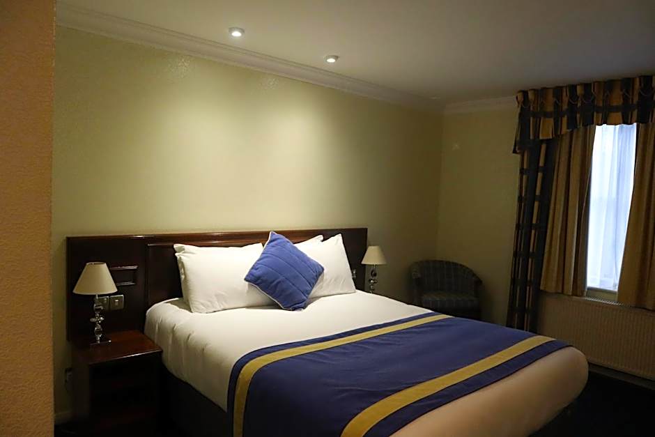 The George Hotel