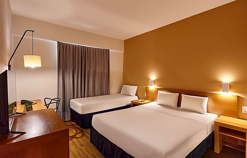 Photo 1 of 4 of Double Room