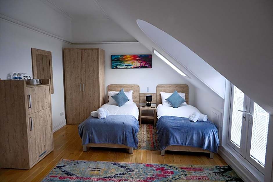 Photo 1 of 8 of Junior Suite, Sea View