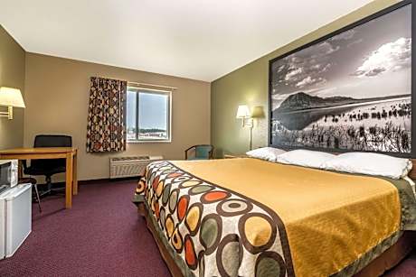 1 King Bed Business Room Non-Smoking