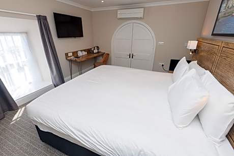 Family Room with Sea View