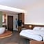 Len's Hotel