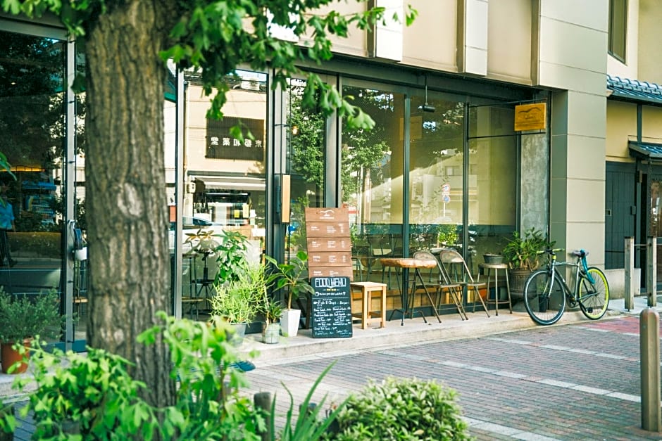 Len Kyoto Kawaramachi Hostel Cafe & Bar