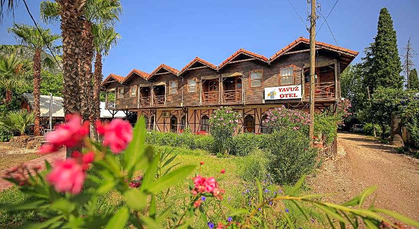 YAVUZ MOTEL ADRASAN