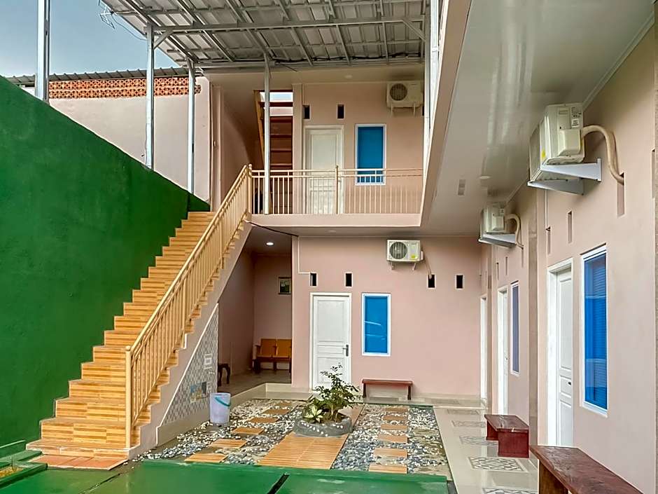 RedDoorz Syariah near PKOR Lampung