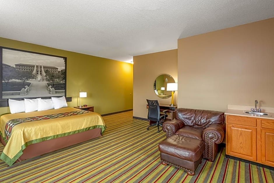 Super 8 by Wyndham Goshen