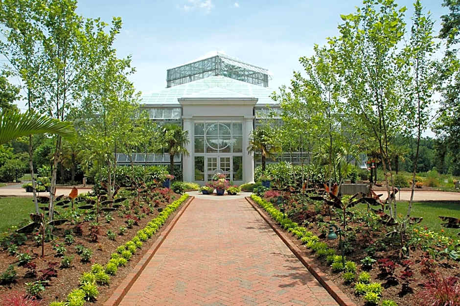 Fairfield Inn & Suites by Marriott Charlotte Arrowood