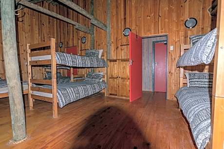 8-Bed Mixed Dormitory Room