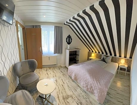 Standard Single Room with Shower