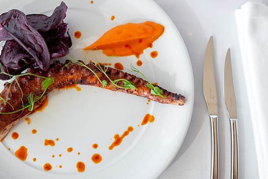 Eurostars Oasis Plaza