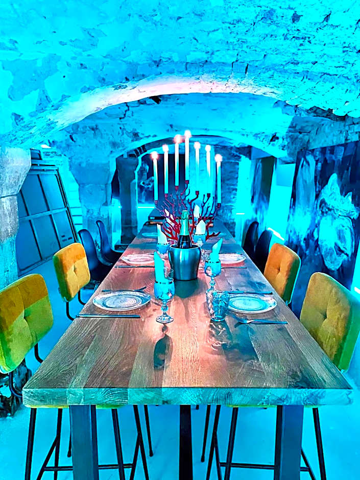 Atelier Raamwerk City Atelier Apartment for Friends and Families 125m2!