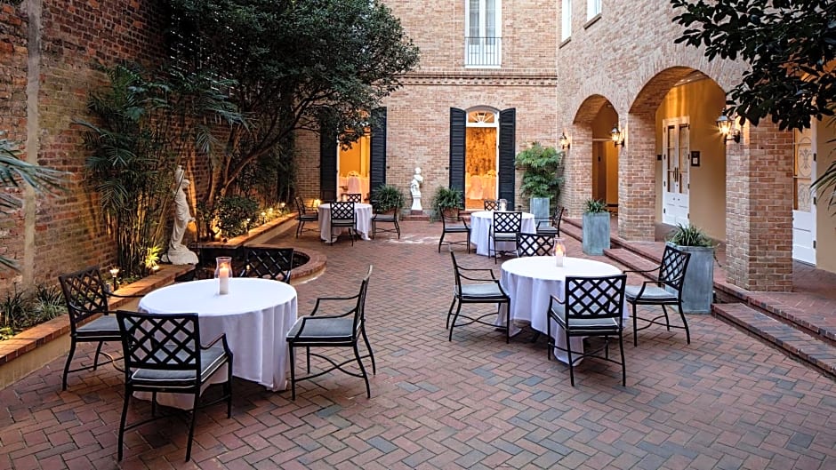 Holiday Inn Hotel French Quarter-Chateau Lemoyne