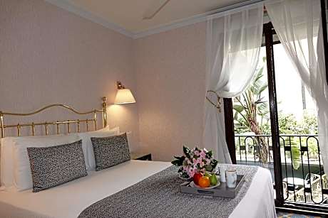 Patio Superior Room