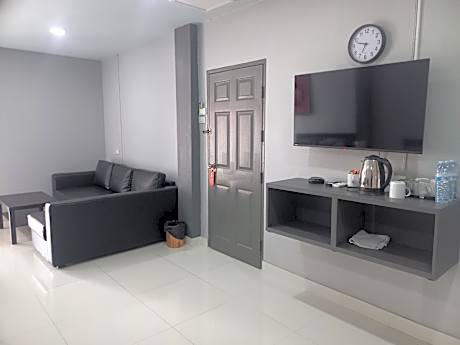 Deluxe Double or Twin Room with Pool View