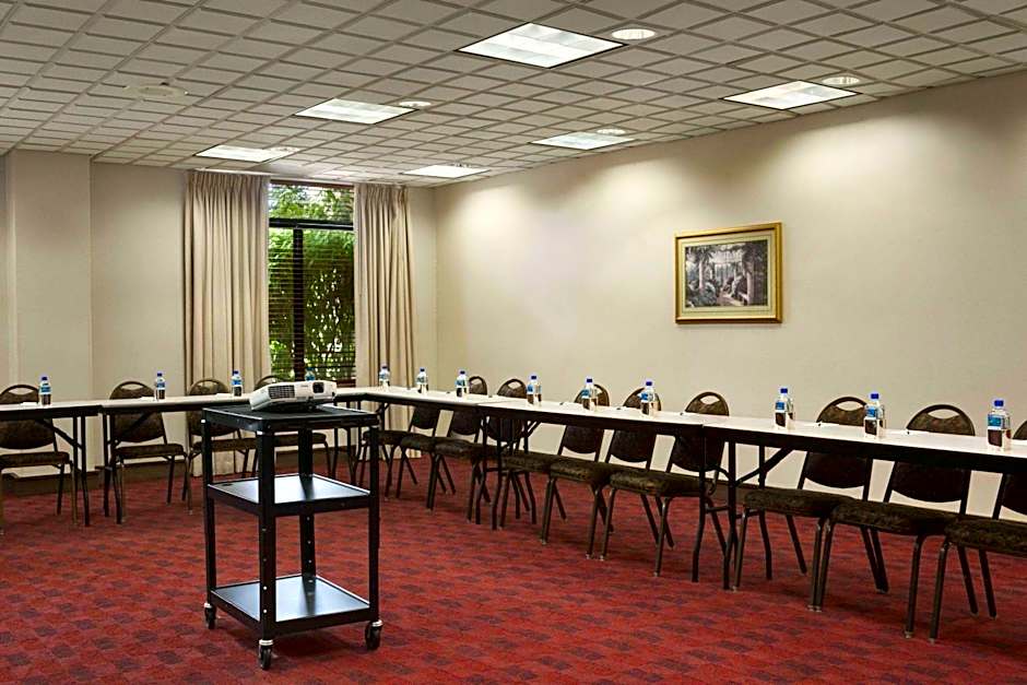 Wingate by Wyndham Chicago Schaumburg