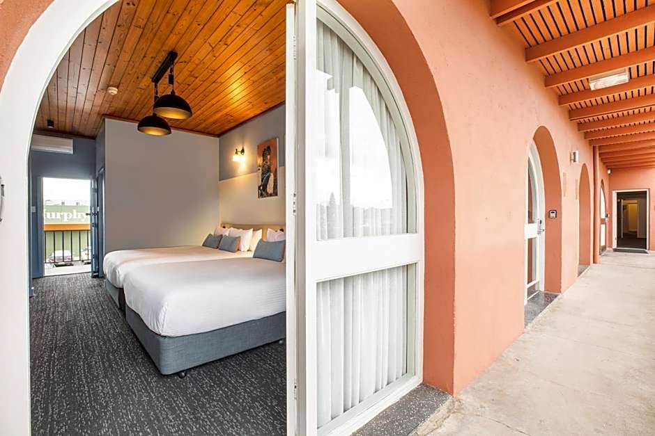 Nightcap at Federal Hotel Mt Gambier