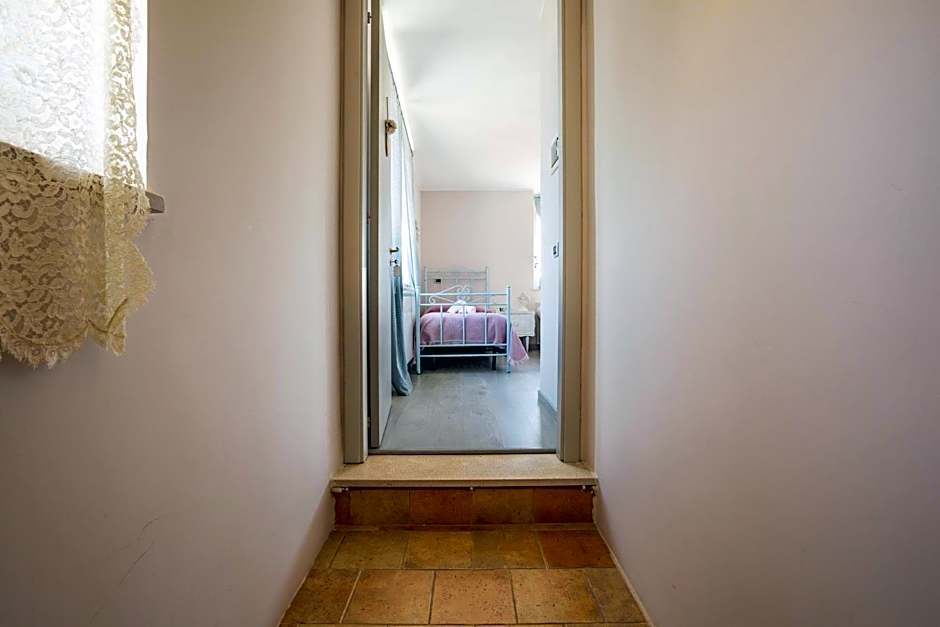 Foto 1 dari 11 — Studio Apartment
