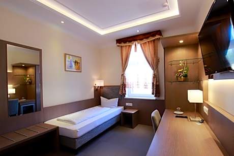 Deluxe Single Room