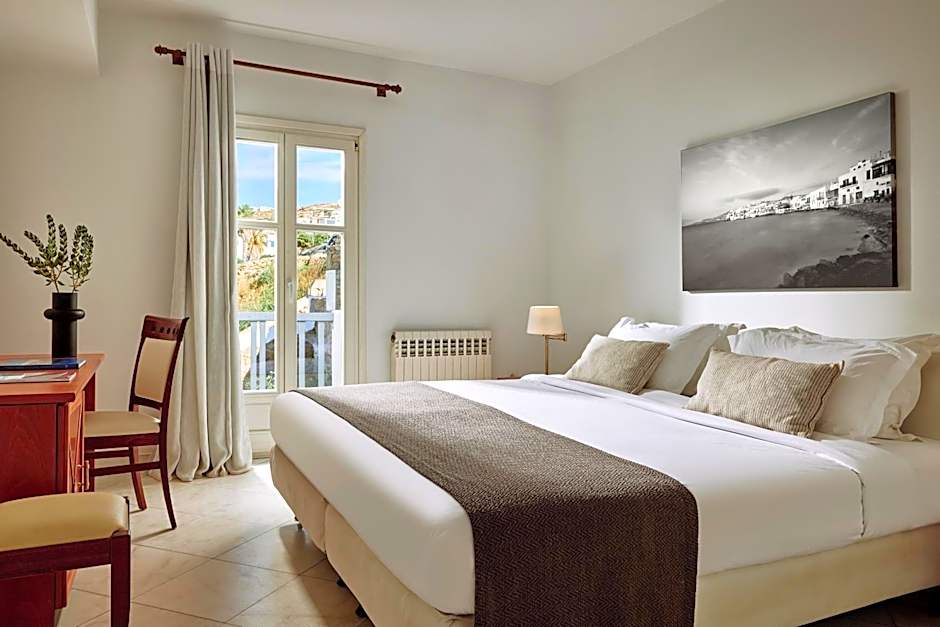 Hotel Adonis