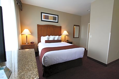 Queen Room with Kitchenette - Non-Smoking