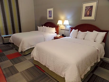 2 Queen Beds Nonsmoking