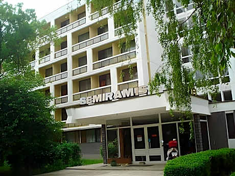 Hotel Semiramis