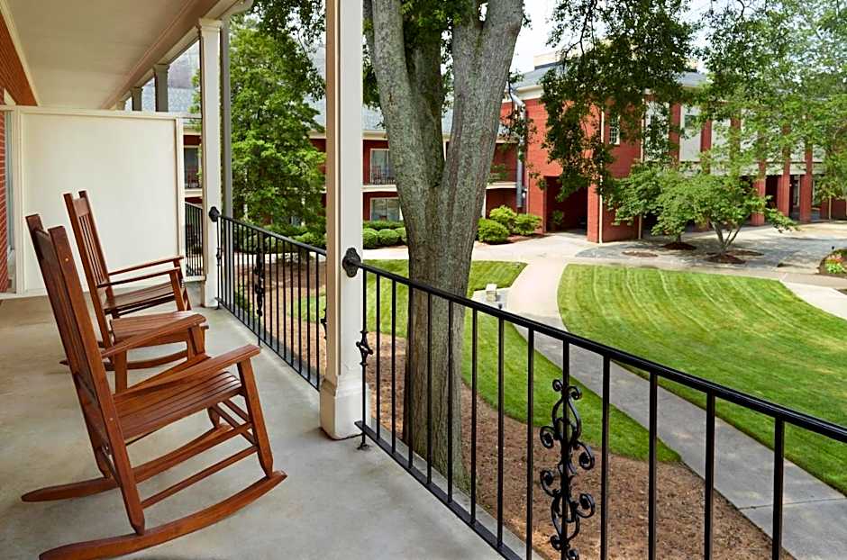 The Inn at Stone Mountain Park – Stone Mountain, GA