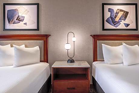 Luxury 2 Queens Non Smoking