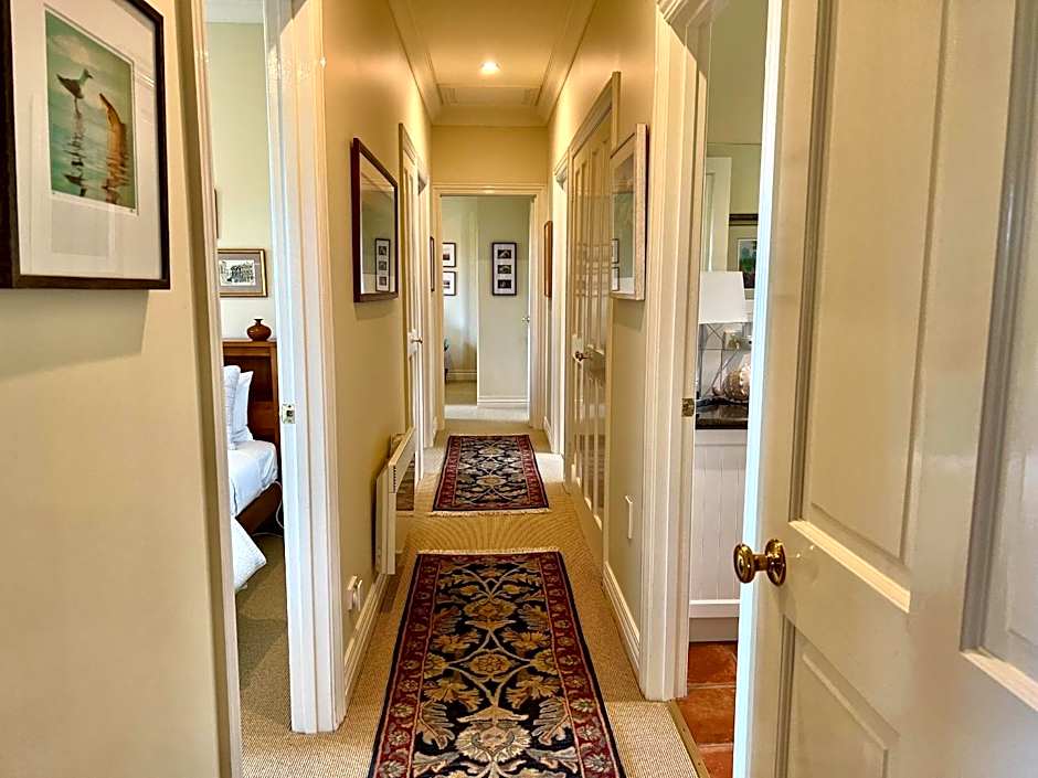 Llarrinda Bed & Breakfast