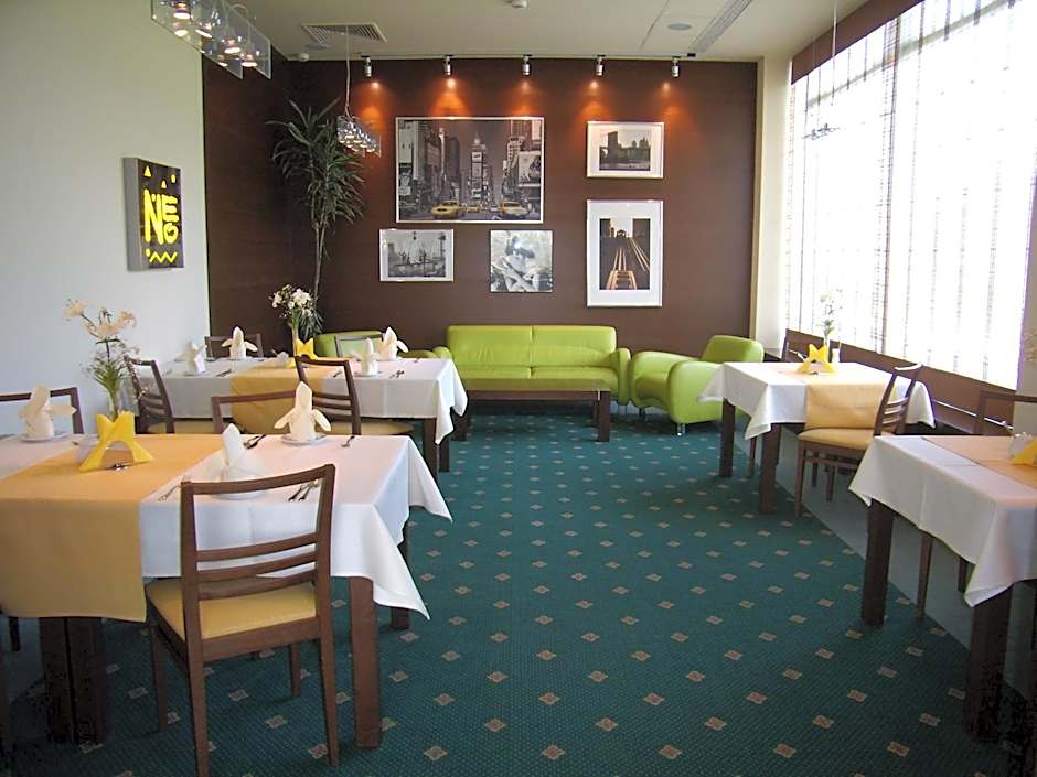 Hotel Neo