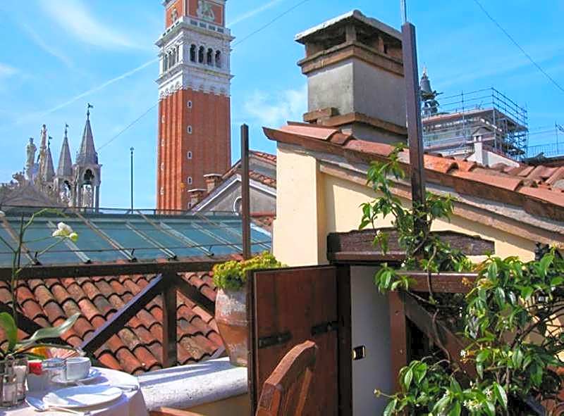 Relais Piazza San Marco