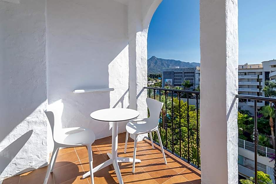 Occidental Puerto Banús