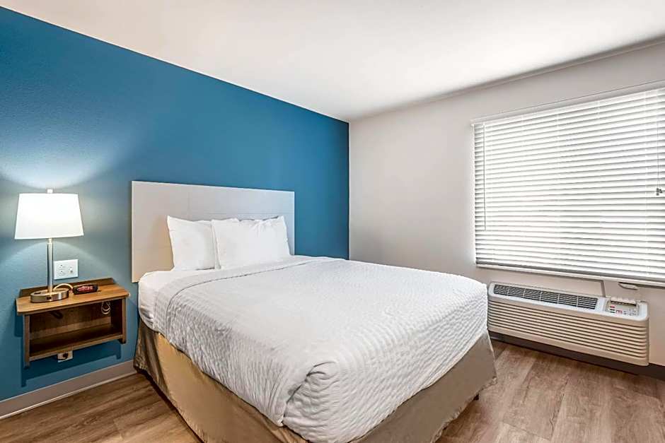WoodSpring Suites Chicago Midway