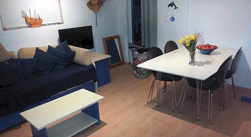 Blue Dolphin Studios and Apartment