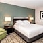 DoubleTree by Hilton Newark Penn Station, NJ