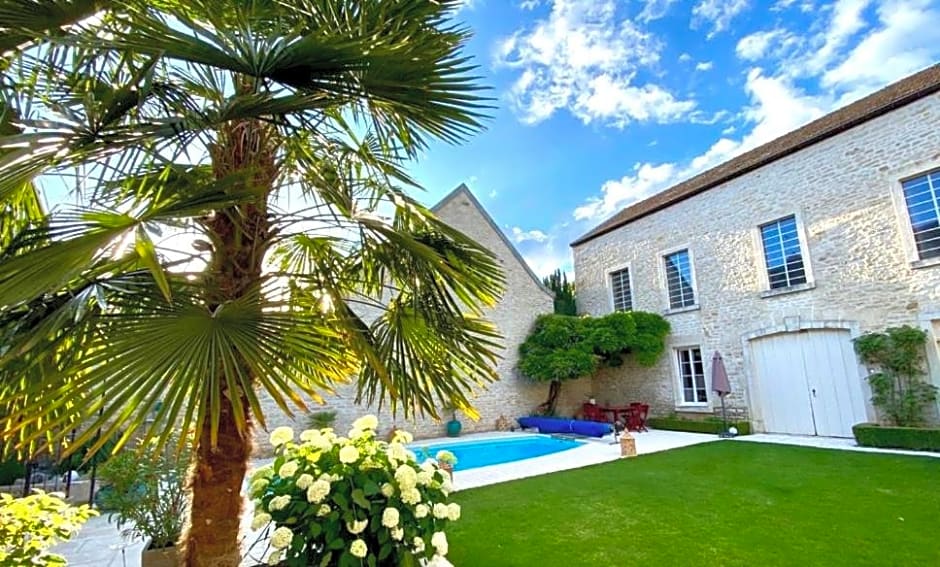 "LE JARDIN" Chambre de charme, piscine a Meursault
