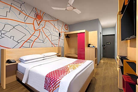 Luxe Queen Room