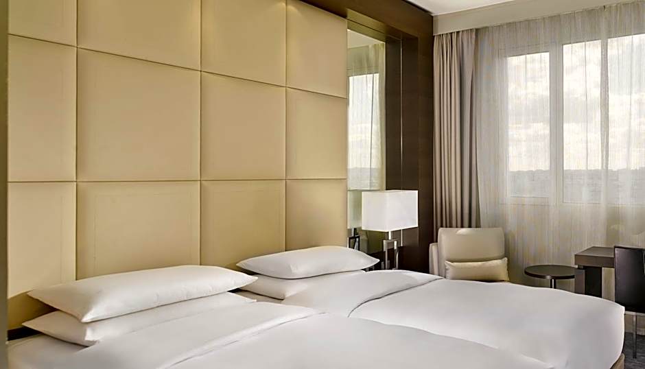 Hyatt Regency Paris Etoile