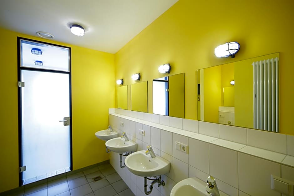 Bed'nBudget Expo-Hostel Rooms