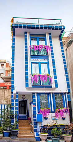 La Petite Maison Hotel