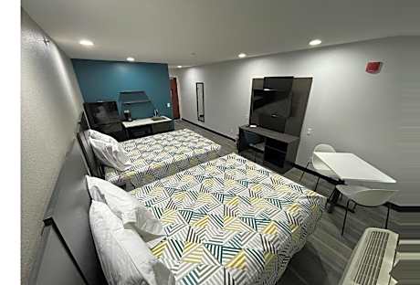 Queen Room with Two Queen Beds - Disability Access - Non-Smoking